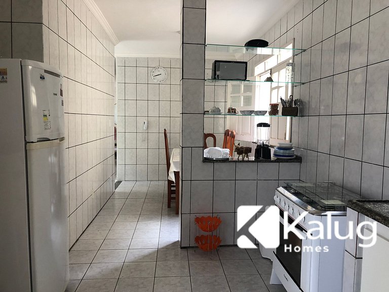 Guest House com 3 quartos em Condomínio na Praia dos Milioná