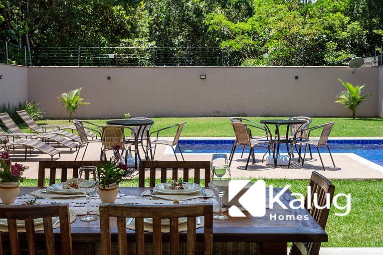 Muito espaço para criançada brincar! Casa com Piscina e Chur