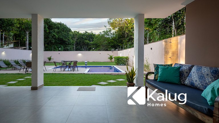 Muito espaço para criançada brincar! Casa com Piscina e Chur