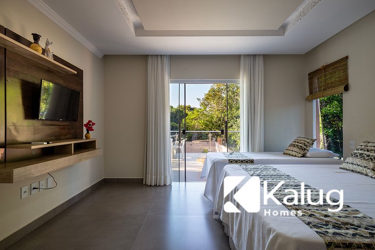 Muito espaço para criançada brincar! Casa com Piscina e Chur