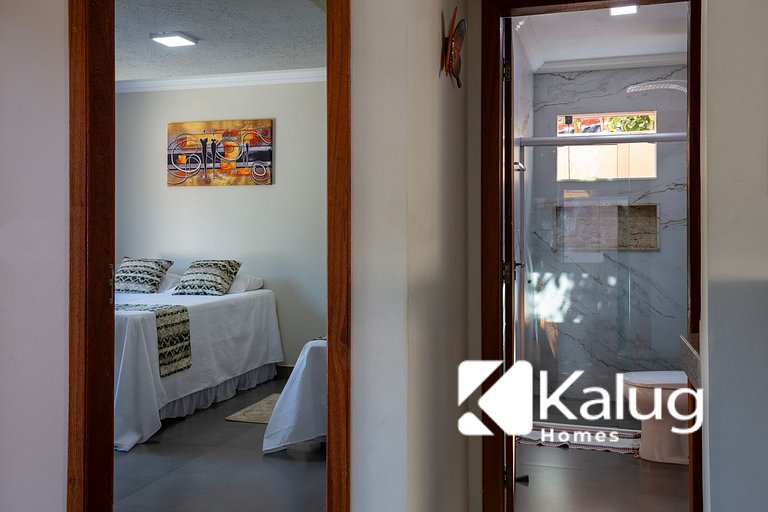 Muito espaço para criançada brincar! Casa com Piscina e Chur