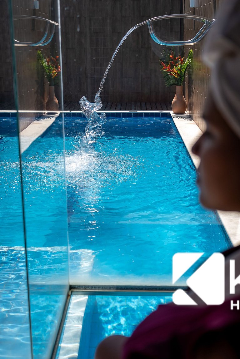 Casa de 6 suítes com Piscina e Sauna Privativa!
