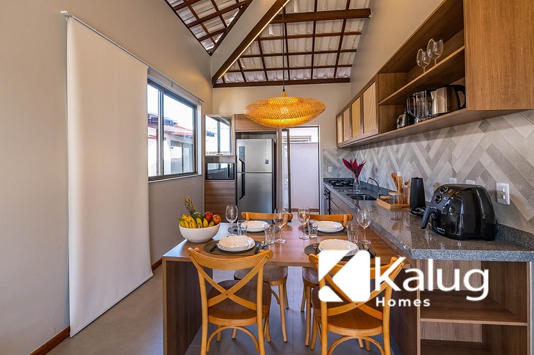 Pertinho da Vila e da Praia - 2 suítes!